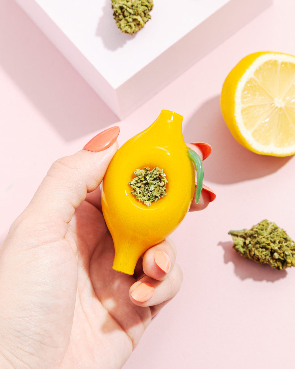 What is a glass hand pipe?